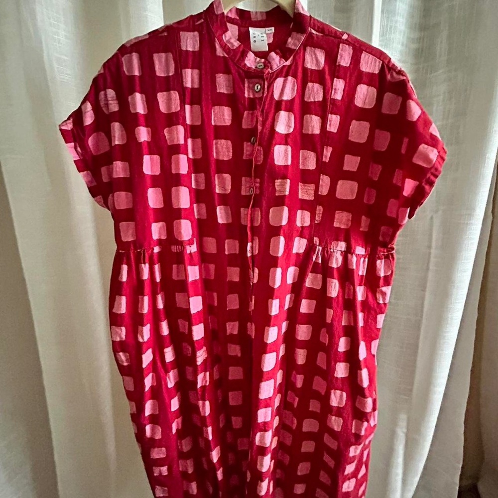 osei duro bata dress in a pink and red print (no longer sold online)
size xs